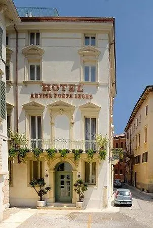 Antica Porta Leona &